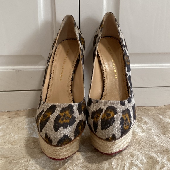 🕷️ Charlotte Olympia Dolly Leopard Canvas Platform - Picture 2 of 7